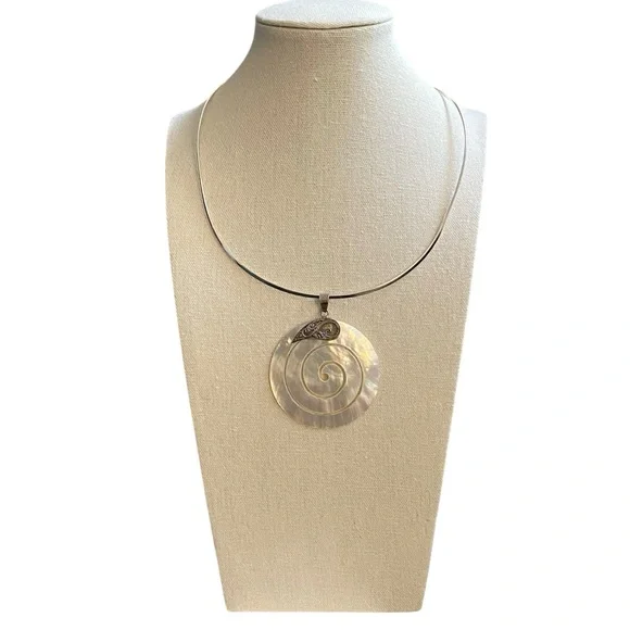VINTAGE Sterling Silver Collar Mother of Pearl Round 925 Scrollwork Neck… - Picture 1 of 13